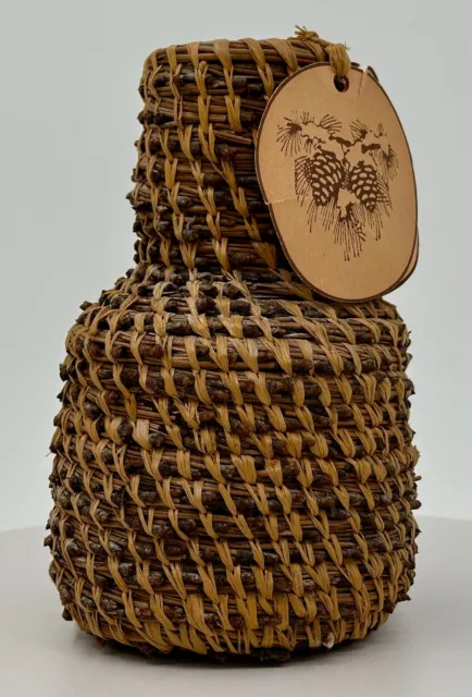 Authentic Hand-woven Native American Pine Needle Basket (4.5 x 7.5)