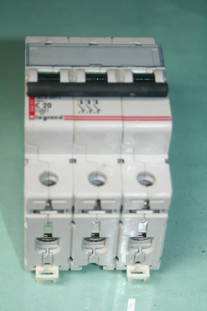 Legrand - Disjoncteur DX³ 4500 - vis/vis - 3P - 400 V~ - 10A - 6kA