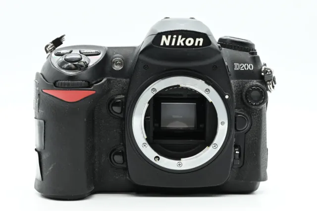 Nikon D200 10.2MP Digital SLR Camera Body [Parts/Repair] #331