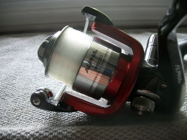 Shakespeare Sigma 200i Spinning Reel 3 ball bearings 5.2:1 Gear Ratio