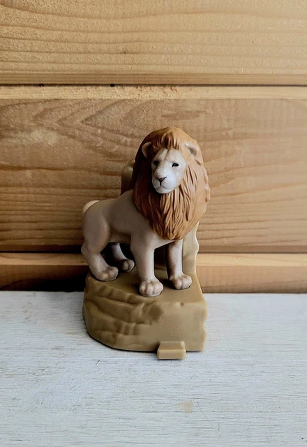 Disney The Lion King 2019 Mufasa Live Action Figurine McDonald's 3.5"