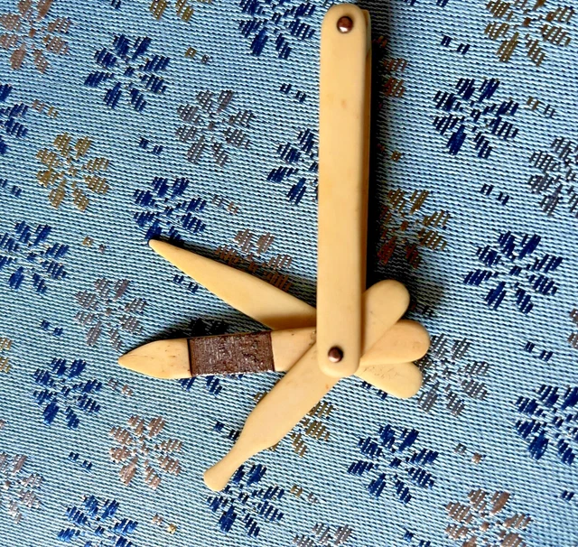 Ancien jeu de Jonchet en os sculpté, Vers 1900 - Brocante Jolbro