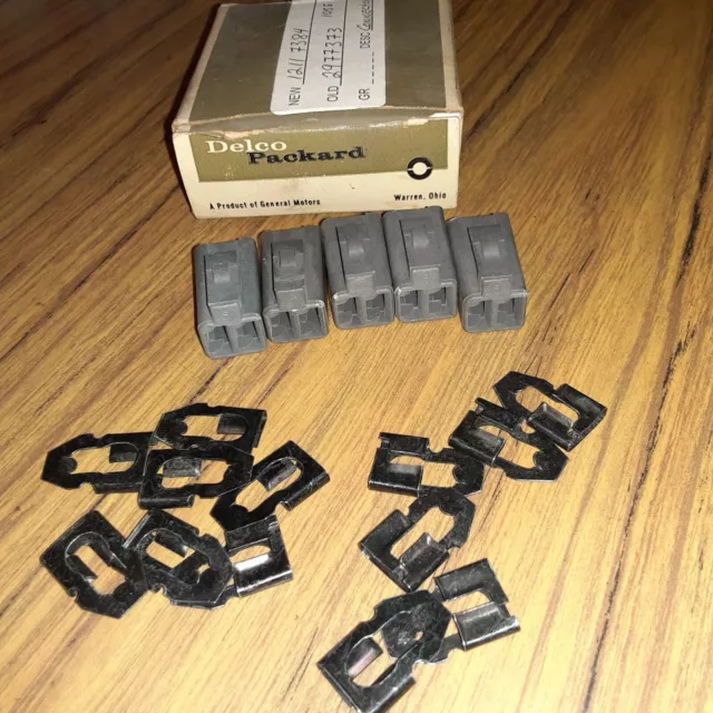 5 NOS GM CONNECTORS Camaro Chevelle Nova 2 Wire Delco Alternator 12117384 E6