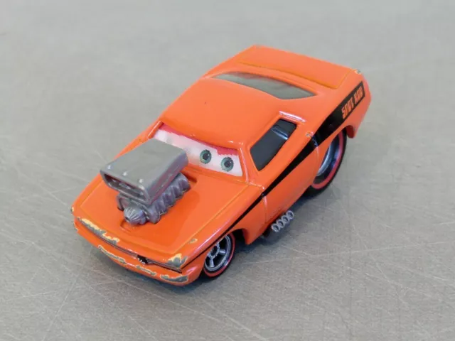 Flash McQueen avec pelle et yeux mobile Cars Disney/Pixar. 