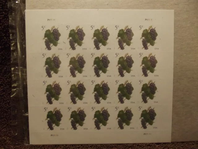 Pinot-noir Purple Grapes Pane Sheet of (20)  USPS Postage Stamps 2