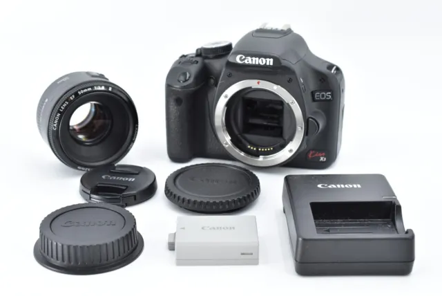 [1,029 shots] 【Near Mint】Canon EOS Kiss X3 With EF 50mm F1.8ⅡBattery and charger
