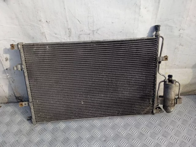 Condensador radiador de refrigeración por aire acondicionado Volvo XC70 2004 30676414 diésel 120 kW RTX111009