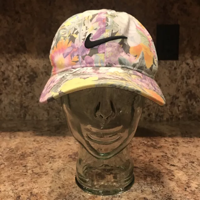 Koepka flower hat top