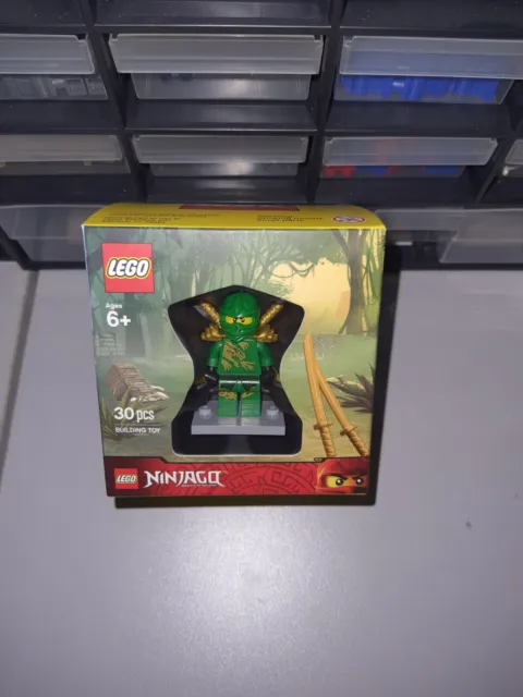 LEGO 2014 Target Gift Set (5004076) Ninjago Lloyd Dx Super boy RARE