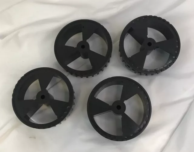 Lot Of 4 U-Turn UTurn Bulk Candy Vending Machine Tumbler Insert Wheels