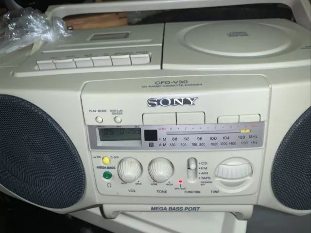 Sony CFD-V20 Portable CD Radio Cassette-Corder