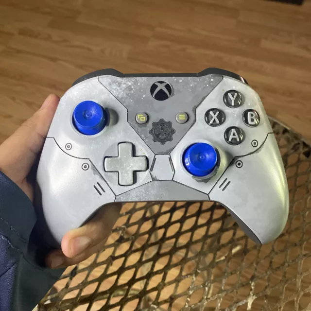 Microsoft Xbox One Gears 5 Kait Diaz Wireless Controller Missing Back Tested