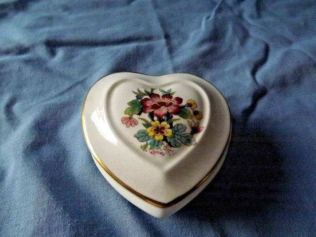 Bone China Coalport herzförmige Pille/Schmuckschachtel mit Blumen