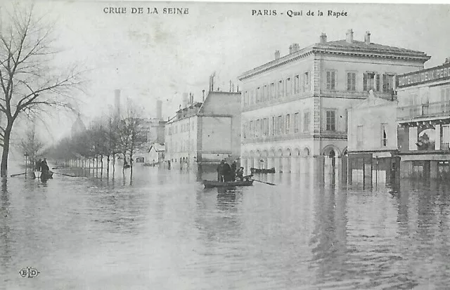CPA carte postale ancienne PARIS inondé 1910 quai de la Rapée animée