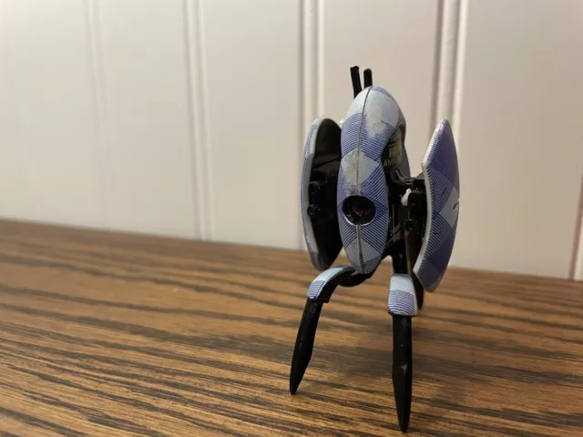 Portal 2 Series II (2) - Open Picnic Turret - NECA WizKids Valve Blind Box