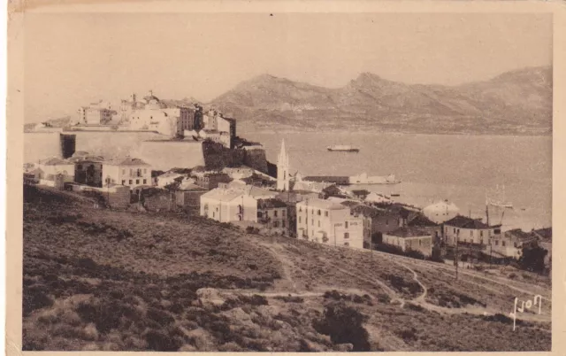 Carte postale ancienne postcard CALVI CORSE haute ville et la baie éd yvon