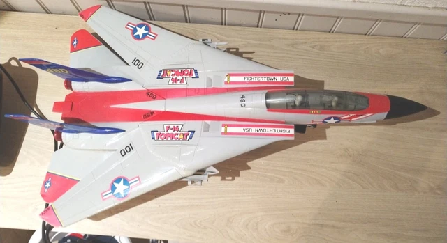 MAQUETTE AVION TOMCAT F-14 A EUR 149,00 - FR