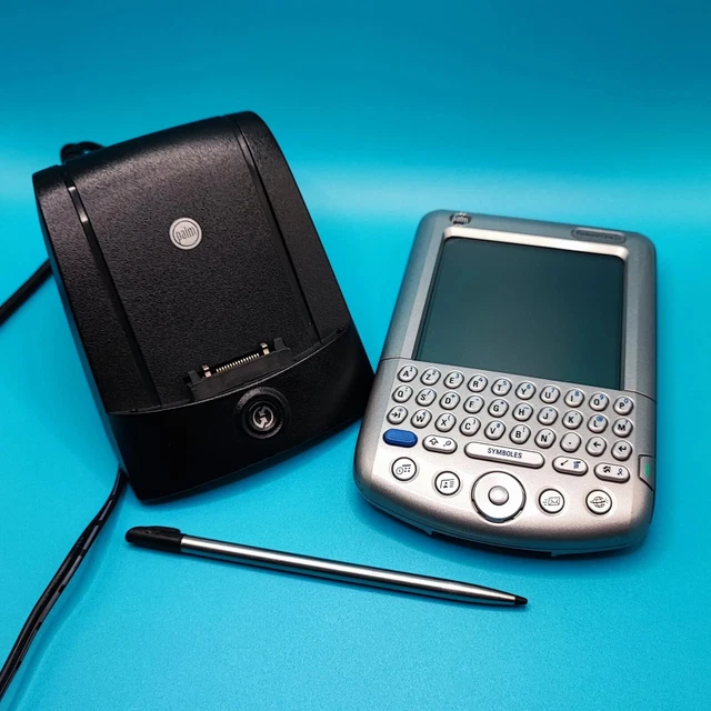 Vintage Palm Tungsten C with Docking Station - A Nostalgic Companion in Tech