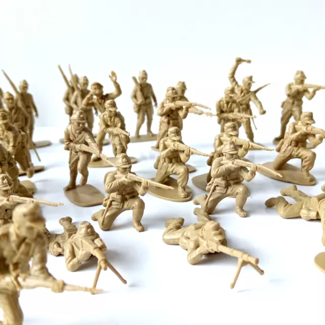 Vintage Airfix Japanese Infantry World War II 1:32 Scale Toy Soldiers Unpainted