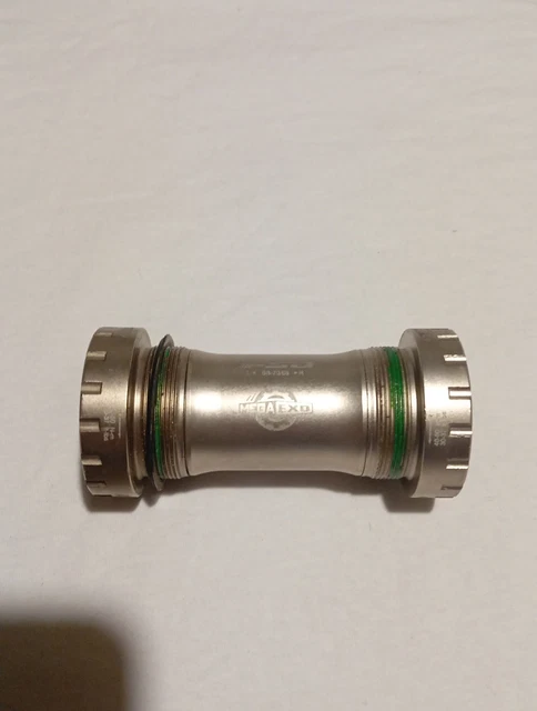 つ Quad design チタンS20 0.3mm Bottom Brackets, Bike Components & Parts, Cycling, Sporting Goods