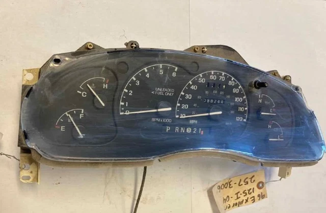 1996-1997 Ford Ranger Explorer MPH Gauge Cluster With Tachometer (Used OEM)