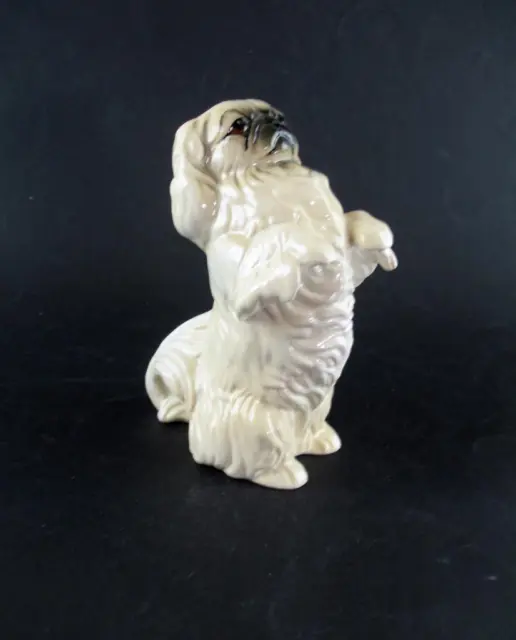 Beswick Dog - Begging Pekingese - Cream - no. 2982     1987/1989    5.5" High