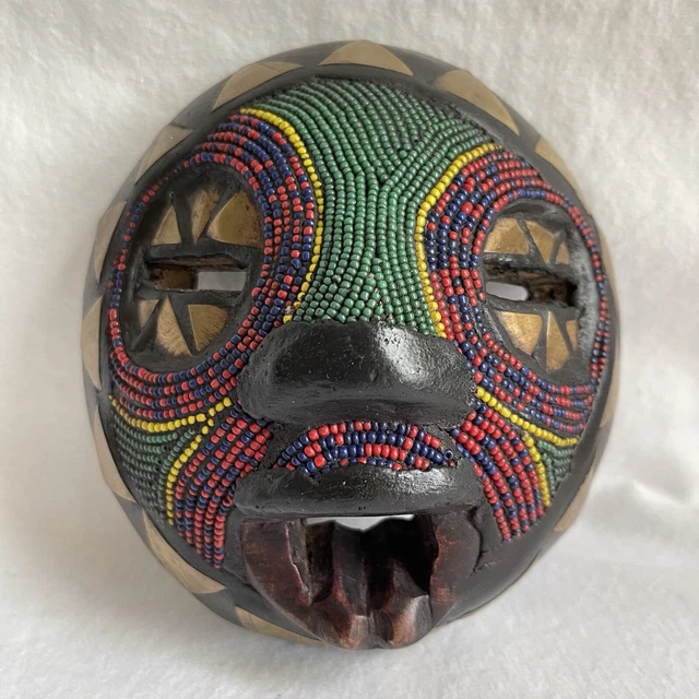 AFRICAN MASK :: Beaded HAND CARVED Bold GRAPHIC Geometric ROUND Face  4.5"