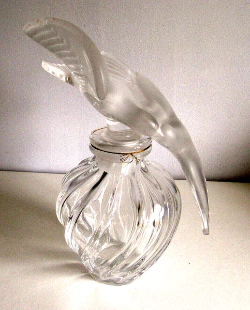 GRAND FLACON PARFUM vide l'air du temps Nina Ricci cristal Lalique deux ...