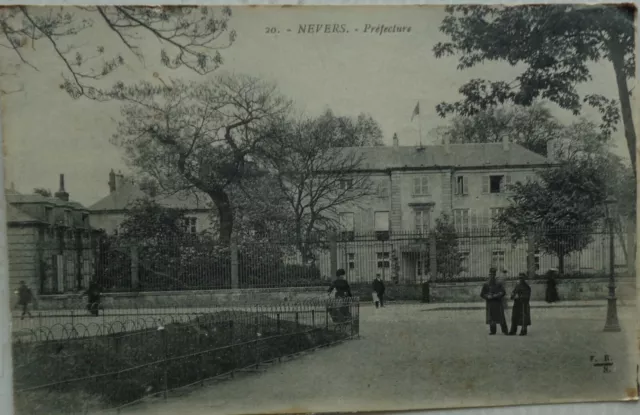 NEVERS 58 cpa Préfecture Bon Etat 1919