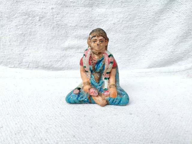 Vintage Fait à la Main Peint Inde Femme En Sari Bijoux Cuite Figurine TC108
