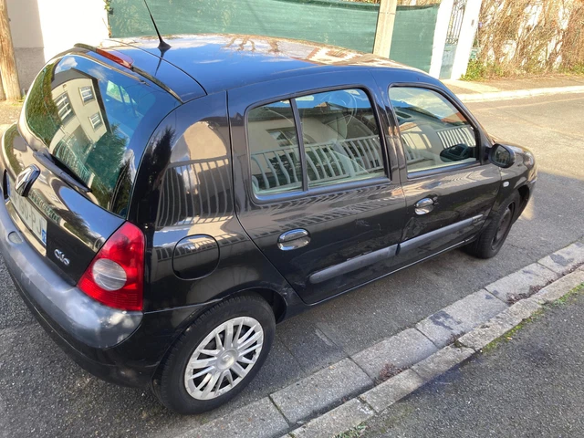 voiture Clio II (2) 1.4 16S (6 CV) Essence 2