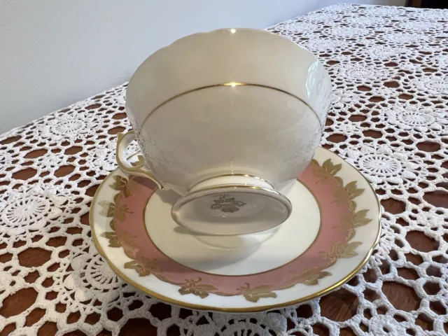 Vintage Gorgeous Aynsley tea cups and saucers 2