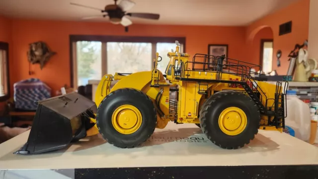 LeTourneau L-1850 Loader Diecast 1:50