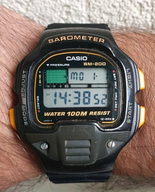 Montre CASIO BM-200W JAPAN Modulo 983 - Modèle D'occasion, Rétro Et Fonctionnel