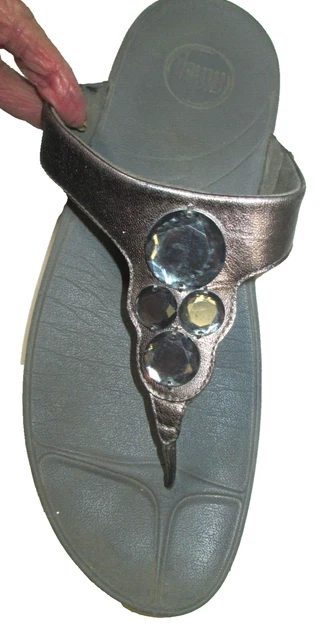 FitFlop Lunetta  sz 10 Pewter Leather Flip Flop Sandal  Bling Accent Stones 2