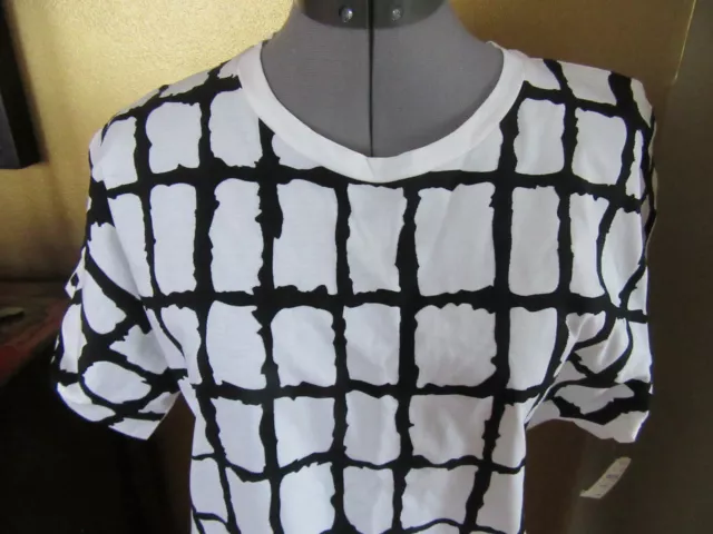 NWT BALENCIAGA T’s Womens Graphic White and Black Print T-Shirt Dress Size L 3