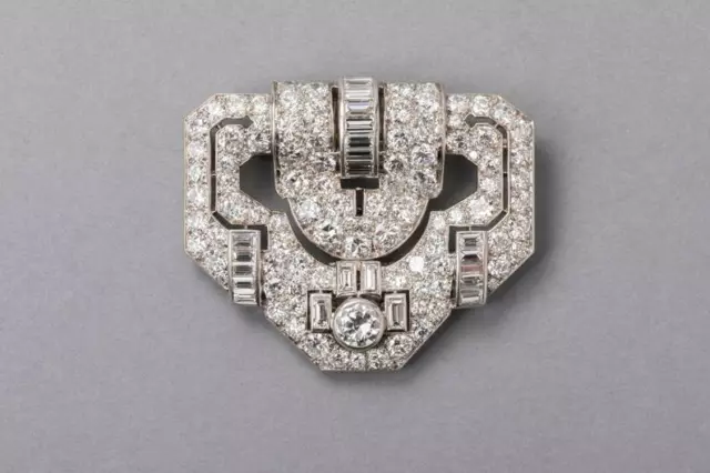 Wonderful 925 Sterling Silver and 12.41CT White CZ French Art Deco Clip Brooch