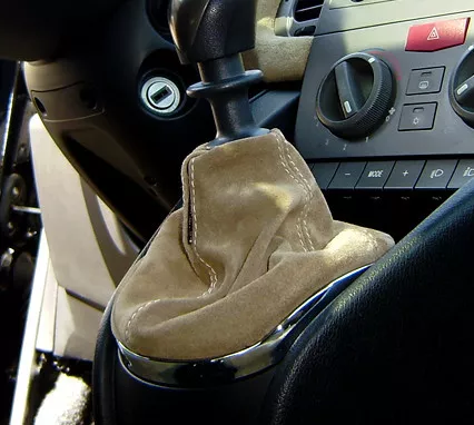 Lancia Ypsilon rivestimento cuffia Cambio Nero Cuciture Personalizza Pelle  Personalizza