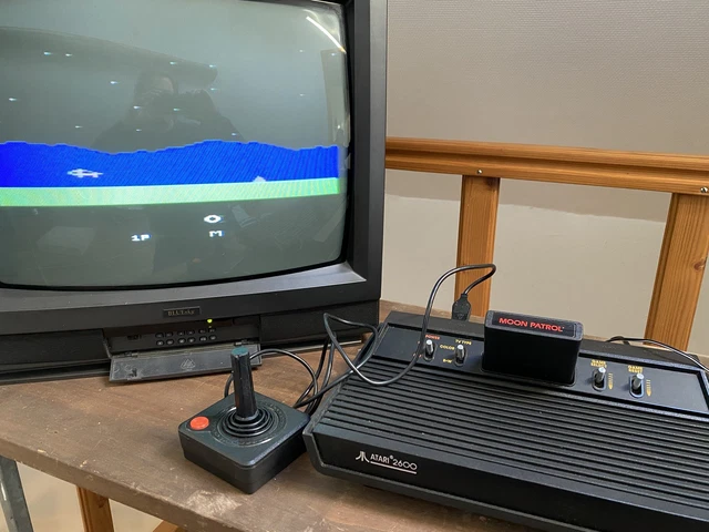TOP QUALITY - RVB MOD (mieux que AV) + 6 jeux ARCADE Console