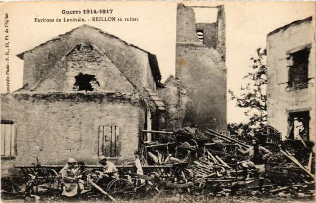 CPA MILITAIRE Guerre-Environs de Lunéville-Reillon en ruines (317562)