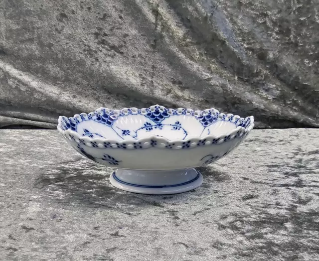 Royal Copenhagen Musselmalet Vollspitze Schale Fußschale 1 / 1023 2