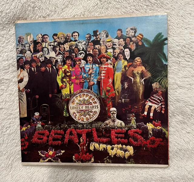 Sgt. Pepper's Lonely Hearts Club Band: The Beatles