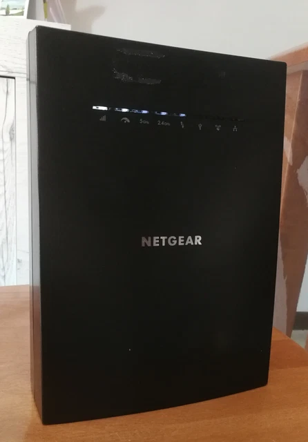 Netgear wifi range extender - access point AC3000 - amplificatore di rete WI-FI