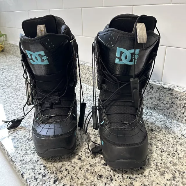 DC Snowboard Black And Blue Boots Womens Graphix size  7 W Vintage Y2K 3