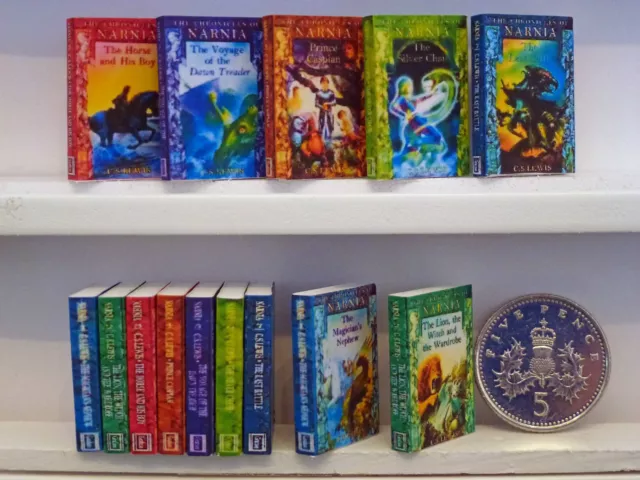 Lot Complet De Sept Livres Miniatures Maison De Poupée "Narnia" Faits Main Échelle 1:12