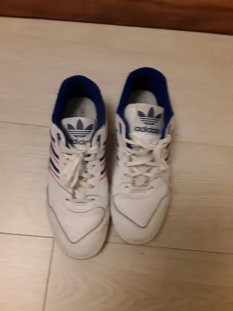 Scarpe da ginnastica uomo Adidas AR in pelle bianco, blu e arancione taglia 8,5