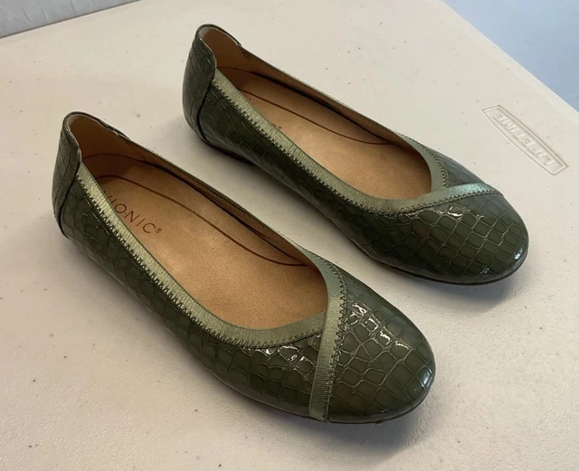 YEEZY SLIDE BONE US 9 27.5c m Flats, Women's Shoes, Women, Clothing, Shoes & Accessories