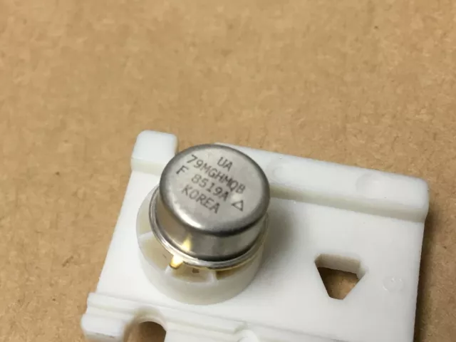 (1 PC)  FAIRCHILD   UA79MGHMQB  Voltage Regulator, 4 Pin, CAN