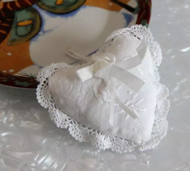 Hand Crochet Lace Ribbon Rose Embroidery Cotton Heart Shape Doily Satchel White