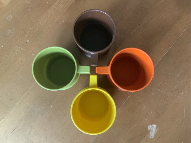 Vtg Tupperware Set Of 4 #1312 Stackable Coffee Cups/Mugs Harvest Colors No Lids.